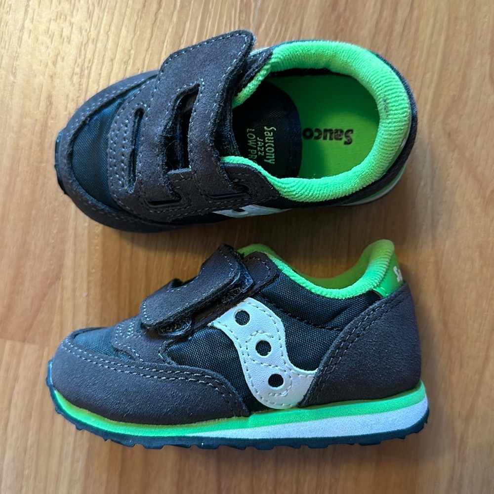 Saucony baby shoes